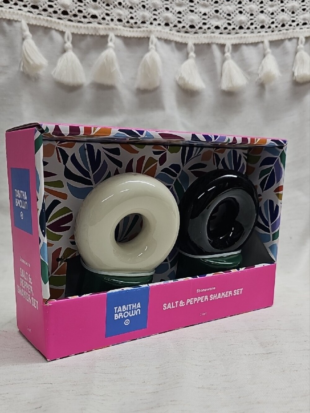 Salt & Pepper Shaker Set - Picture 6 of 6